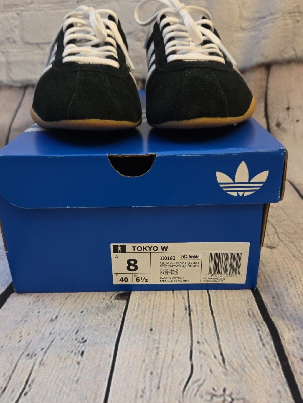 Adidas Tokyo Sneakers Size 8 - Picture 5 of 5